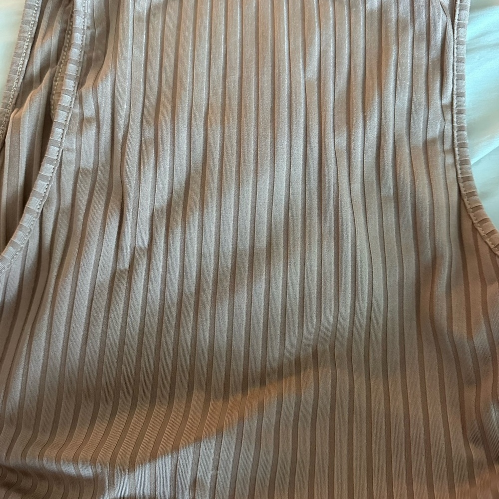 Workout Tank Top - Picture 4 of 4